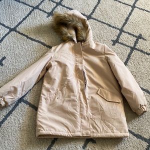 Winter jacket for girl. it's like new.
